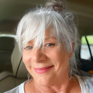 Meet your Posher, Deb